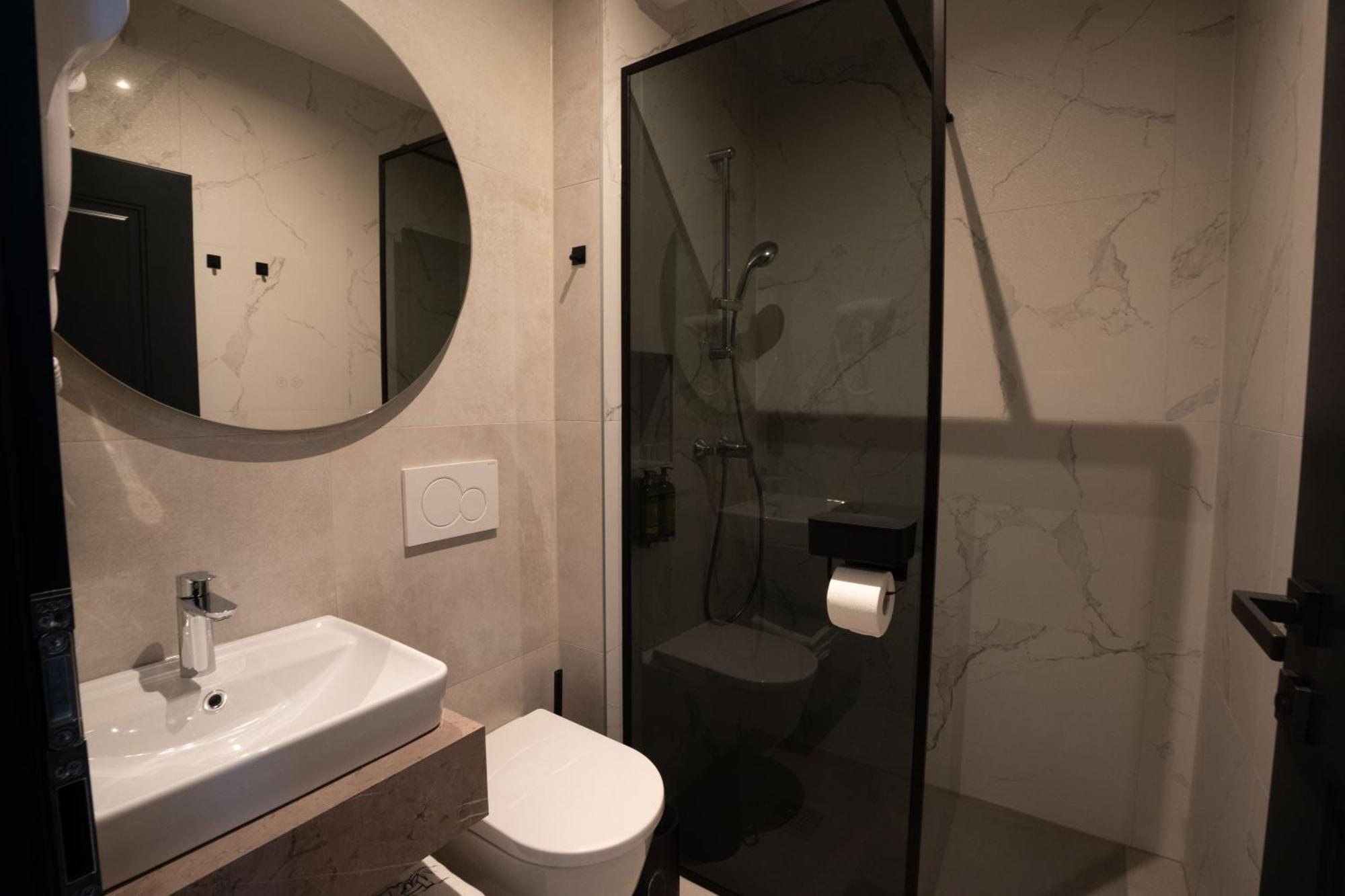 Kalan Boutique Stay Zirovnica Værelse billede