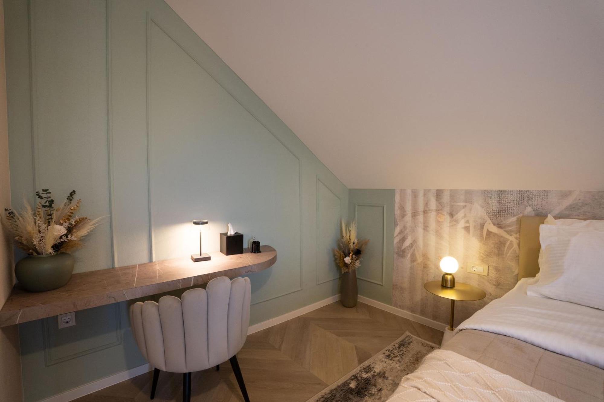 Kalan Boutique Stay Zirovnica Værelse billede