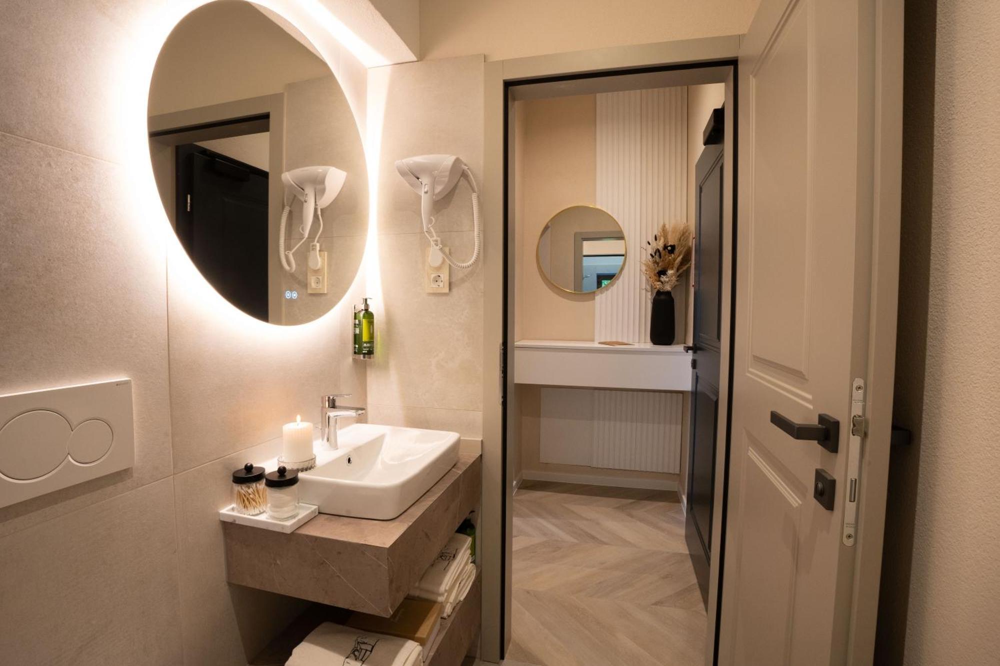 Kalan Boutique Stay Zirovnica Værelse billede